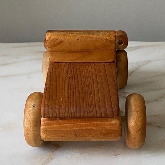 Vermont Wooden Toys Car - Picture 4 of 6